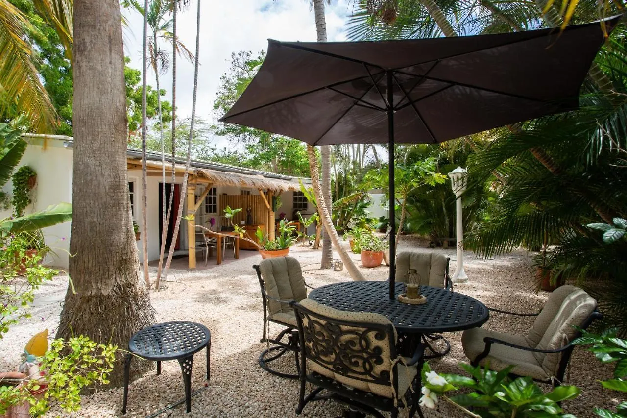 B&B Sombre Di Kabana Willemstad 4*,